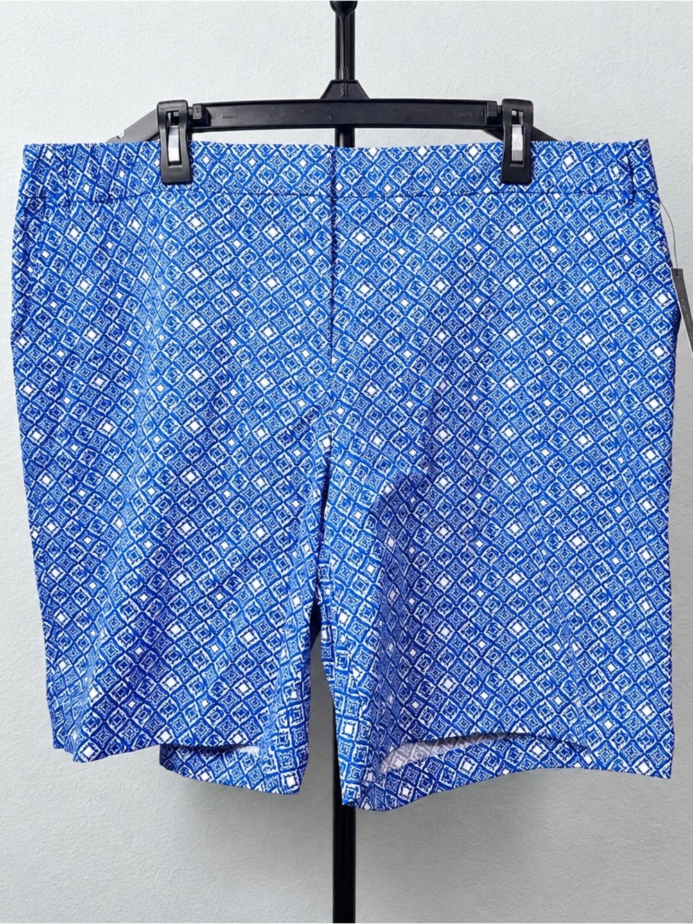 Land N Sea Womens 20W Blue White Geometric Bermuda Shorts Cotton Stretch NWT